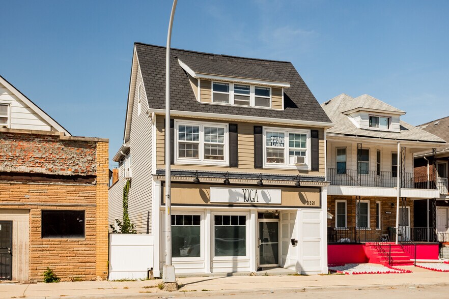 2321 Caniff St, Hamtramck, MI à louer - Photo de l’immeuble – Image 3 sur 13