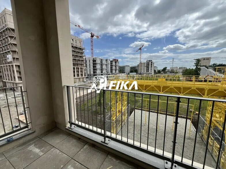 Bureau dans Bordeaux à vendre - Photo de l’immeuble – Image 2 sur 12