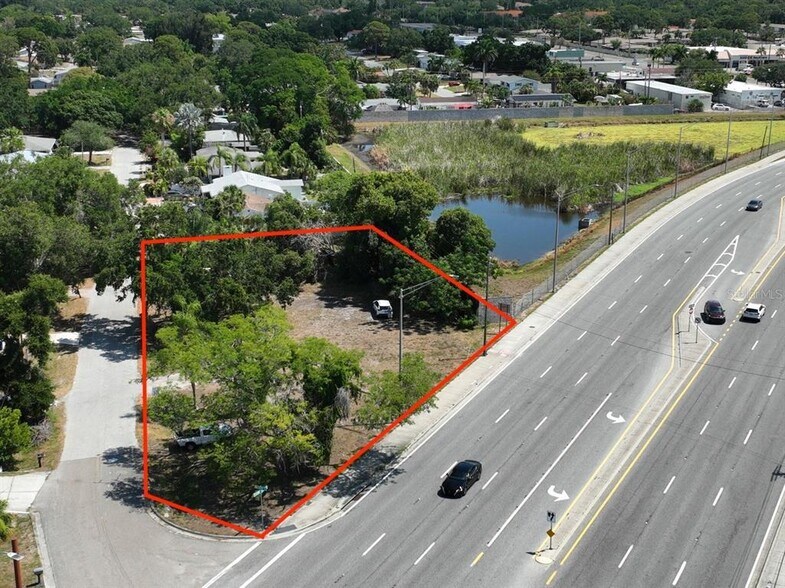 0 Albert Pl, Sarasota, FL à vendre - Aérien – Image 2 sur 12