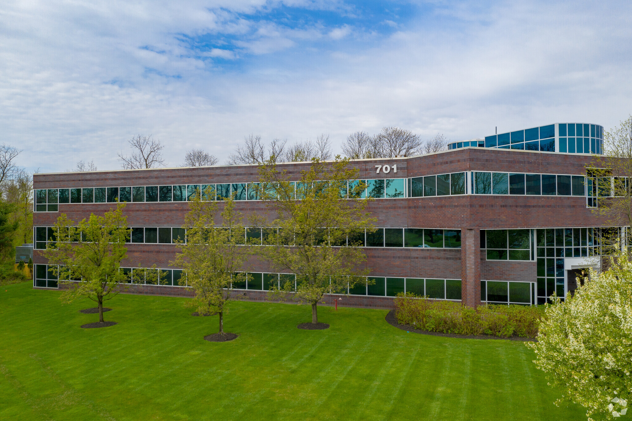 701 East Gate Dr, Mount Laurel, NJ à louer Photo de l’immeuble– Image 1 sur 6