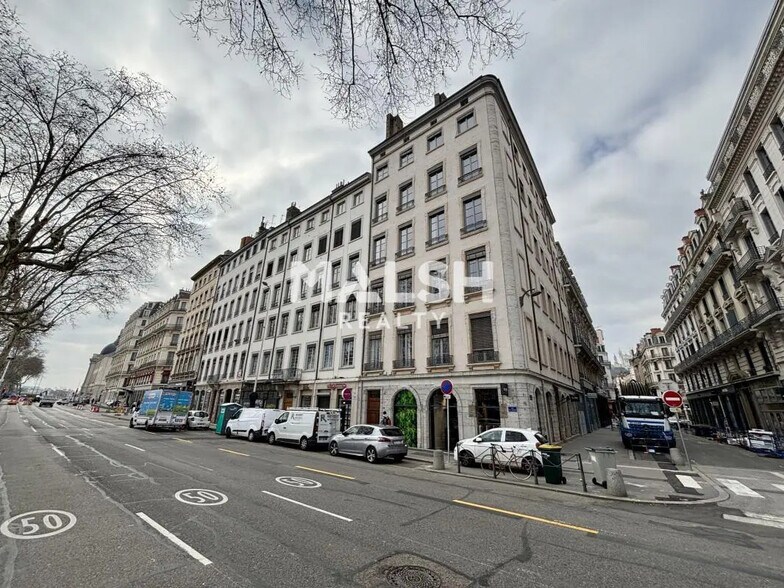 Bureau dans Lyon à vendre - Photo de l’immeuble – Image 1 sur 8