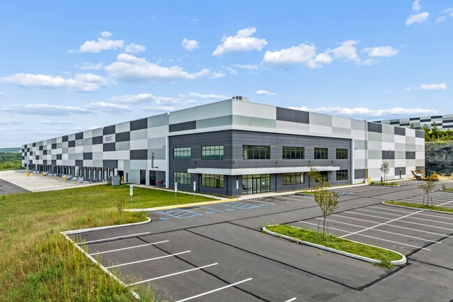 Plus de détails pour Alberigi Dr, Jessup, PA - Industriel/Logistique à louer