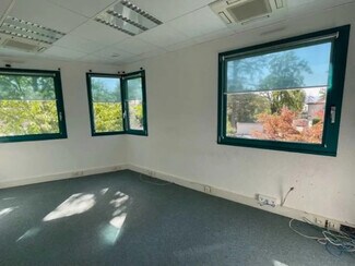 Plus de détails pour Bureau à louer