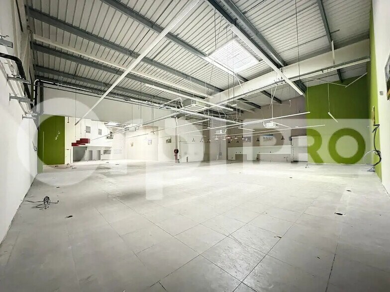 Local commercial dans Domérat à louer - Photo de l’immeuble – Image 1 sur 7