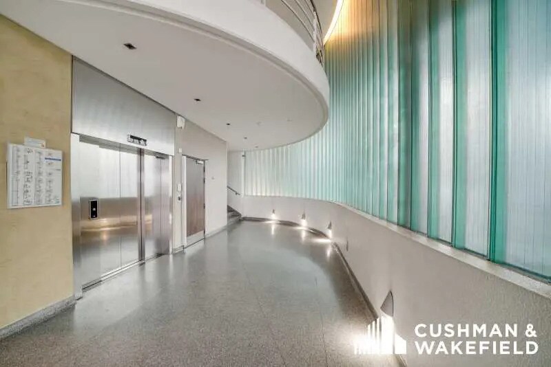 Bureau dans Paris à louer - Photo de l’immeuble – Image 3 sur 14