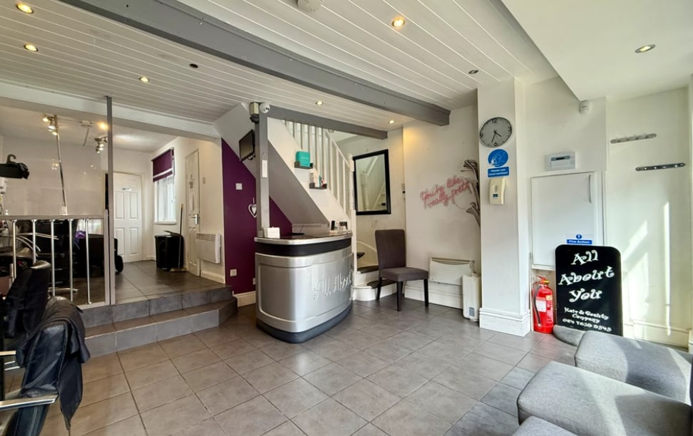 9 Bull St, Nuneaton, WAR CV11 4JX - Lot 9 - - Photo intérieure - Image 2 of 8