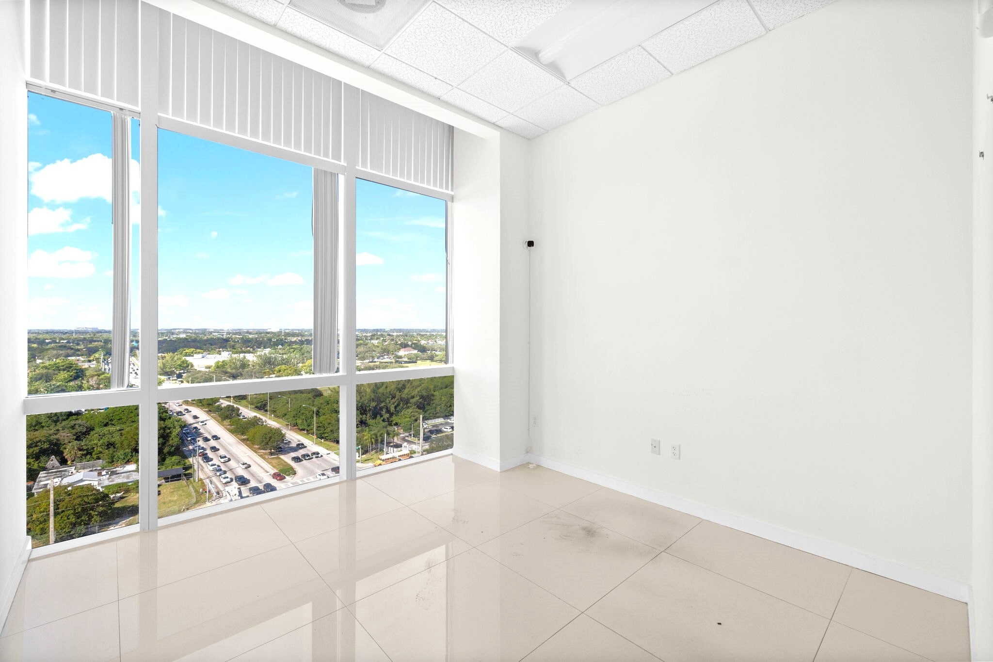 20200 W dixie Hwy, Aventura, FL à louer Photo intérieure– Image 1 sur 14