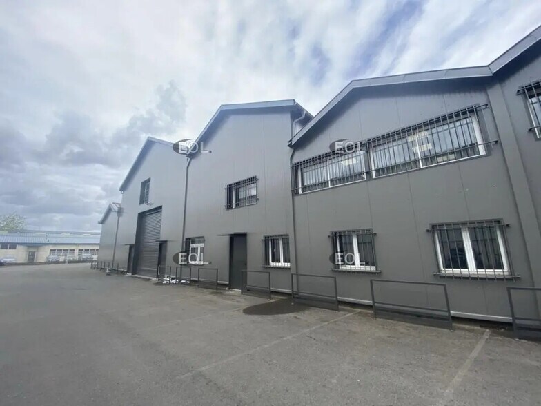 Bureau dans La Courneuve à louer - Photo de l’immeuble – Image 1 sur 1