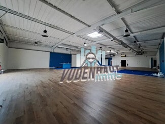 Plus de détails pour Local commercial à louer