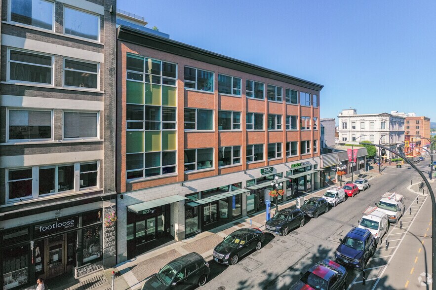 623 Fort St, Victoria, BC à louer - Photo principale – Image 1 sur 5