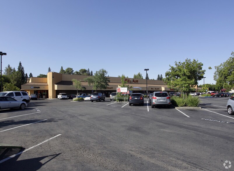 1530-1580 W El Camino Ave, Sacramento, CA à vendre - Photo de l’immeuble – Image 3 sur 5