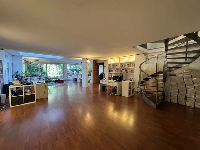Bureau dans Montrouge à vendre - Photo de l’immeuble – Image 3 sur 8