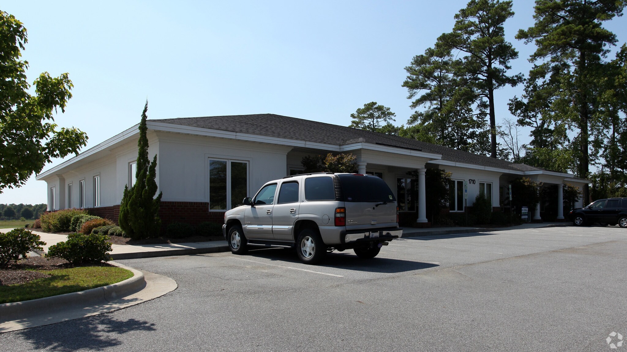1710 E Arlington Blvd, Greenville, NC à louer Photo principale– Image 1 sur 31
