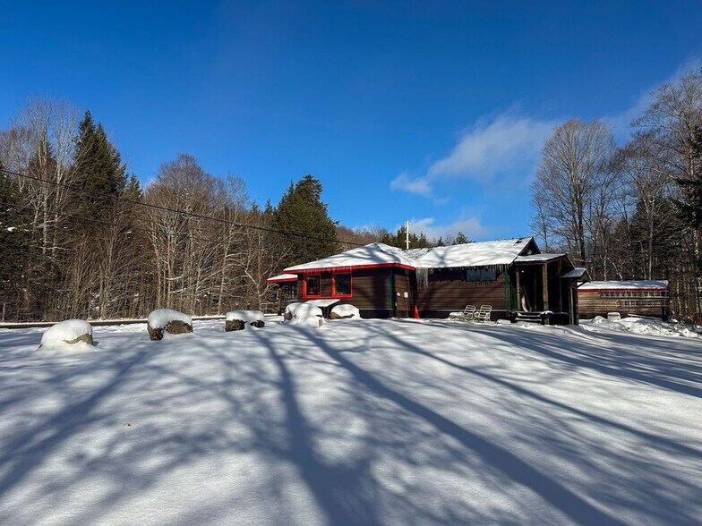 4226 NY-28, Old Forge, NY à vendre - Photo de l’immeuble – Image 3 sur 5