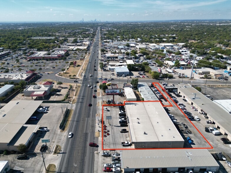 11104 N Lamar Blvd, Austin, TX à louer - Aérien – Image 1 sur 69