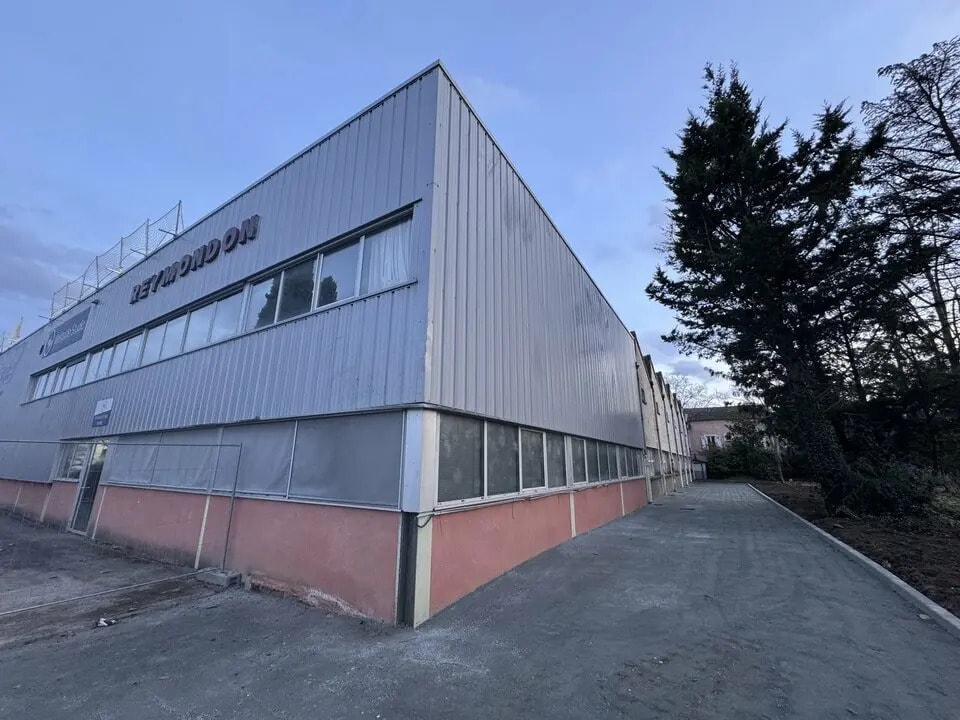 Local d’activités dans Craponne à louer Photo de l’immeuble– Image 1 sur 12