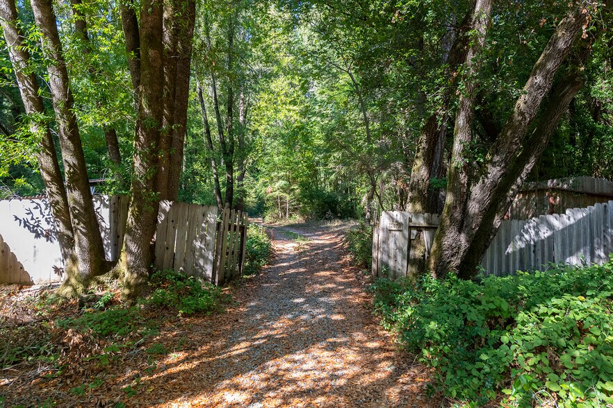 2372 McKenzie Creek rd, Scotts Valley, CA à vendre - Photo de l’immeuble – Image 2 sur 54