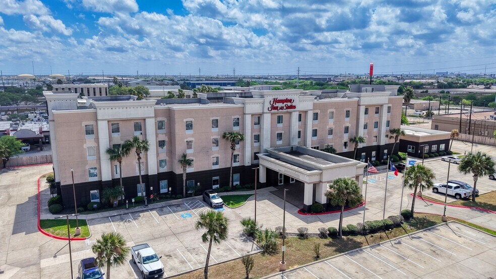 Corpus Christi Portfolio-Navigation Blvd portefeuille de 2 biens à vendre sur LoopNet.fr - Photo de l’immeuble – Image 2 sur 22