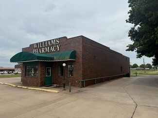 Plus de détails pour 700 E Broadway St, Lexington, OK - Local commercial à vendre