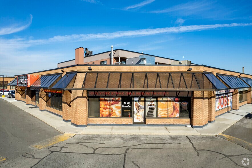 3300 Steeles Ave W, Vaughan, ON à louer - Photo de l’immeuble – Image 2 sur 4