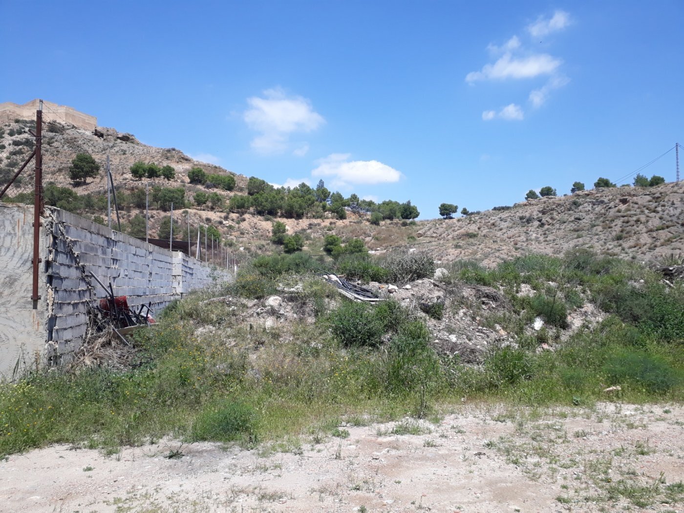Terrain dans Cox, Alicante à vendre Photo de la construction– Image 1 sur 4
