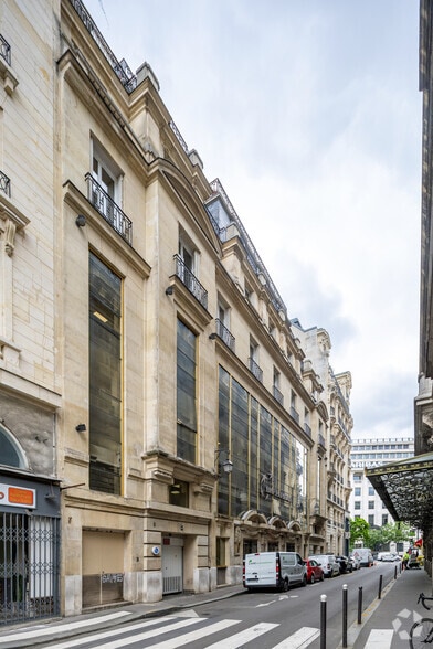 30 Rue De Gramont, Paris à louer - Photo de l’immeuble – Image 3 sur 10