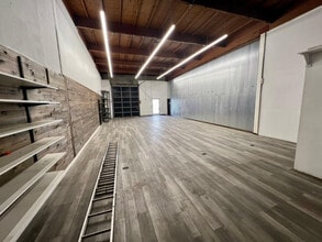 1121 E Francisco Blvd, San Rafael, CA à louer Photo intérieure– Image 2 sur 7