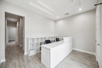 4220 Cartwright Rd, Missouri City, TX à louer Photo intérieure– Image 2 sur 15