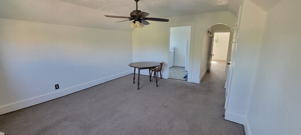902 Greenwood Ave, Canon City, CO à vendre - Photo de l’immeuble – Image 3 sur 16