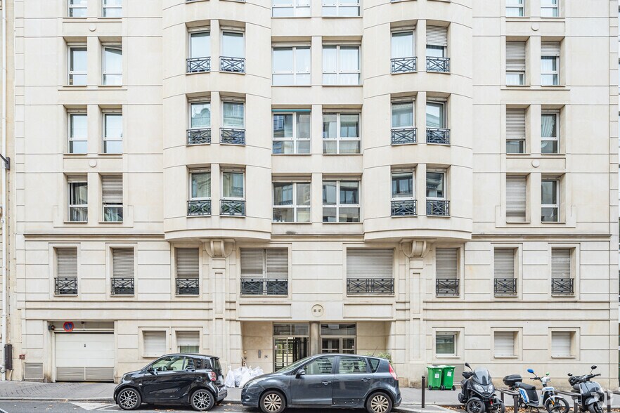 85 Rue De Tocqueville, Paris à louer - Photo de l’immeuble – Image 1 sur 9