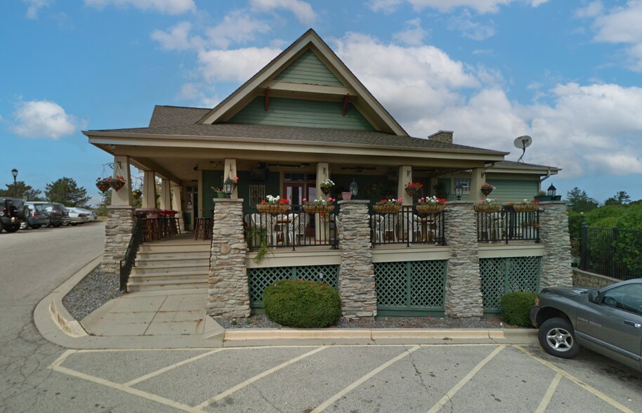 S67W14831 Janesville Rd, Muskego, WI à vendre - Photo de l’immeuble – Image 2 sur 7