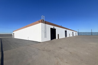 12020-12040 Western Ave, Garden Grove, CA à louer Photo de l’immeuble– Image 2 sur 8