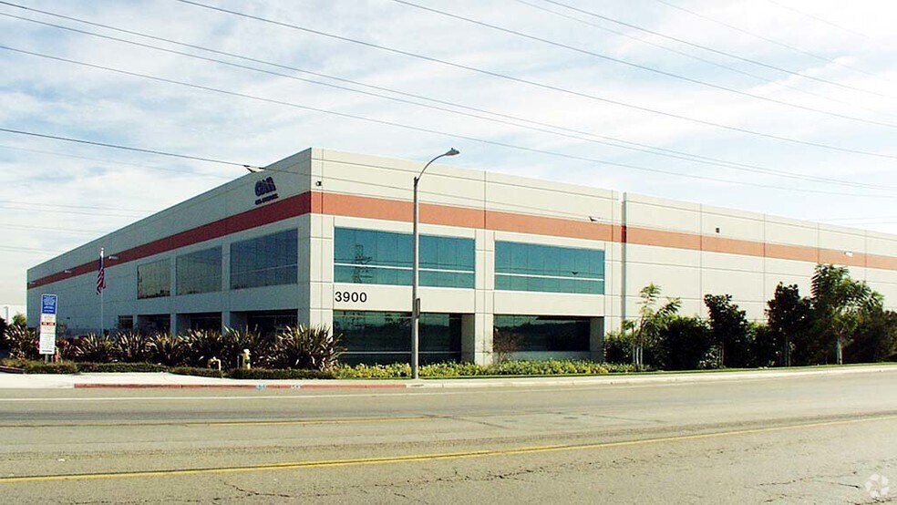 3900 Hamner Ave, Eastvale, CA à louer - Photo de l’immeuble – Image 3 sur 8
