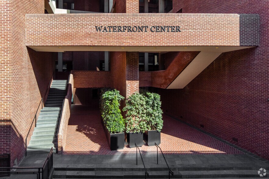 1000-1010 Wisconsin Ave NW, Washington, DC à louer - Photo de l’immeuble – Image 3 sur 3