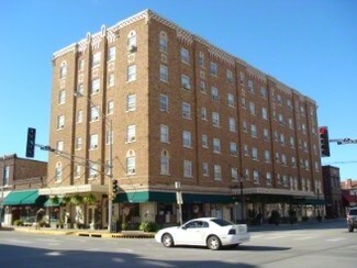 Plus de détails pour 12 E Main St, Chanute, KS - Hôtellerie à vendre