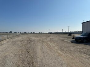 2014 S Union Ave, Bakersfield, CA à louer Autre– Image 1 sur 1