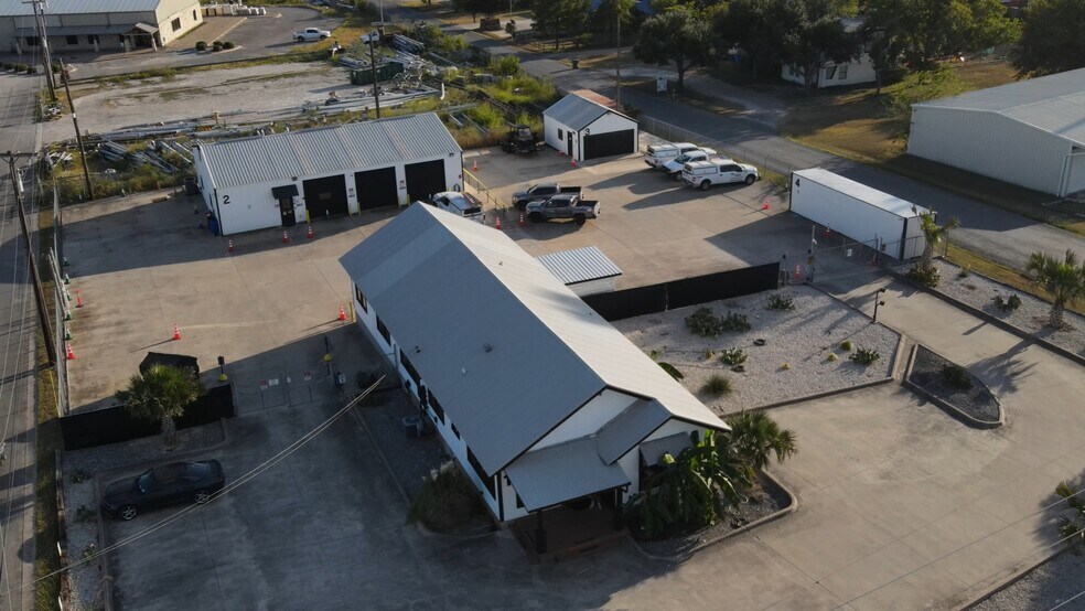 4613 Priem Ln portefeuille de 2 biens à vendre sur LoopNet.fr - Photo de l’immeuble – Image 1 sur 63