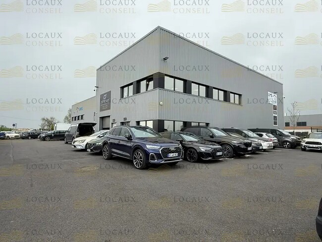 Plus de détails pour Local d'activités à louer