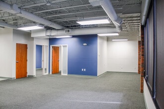 3040 Charlevoix Dr SE, Grand Rapids, MI à louer Photo intérieure– Image 2 sur 5