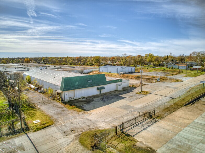 6924 E Reading Pl, Tulsa, OK à vendre - Photo de l’immeuble – Image 1 sur 12