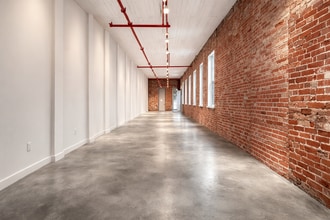 257-261 Varet St, Brooklyn, NY à louer Photo intérieure– Image 1 sur 5