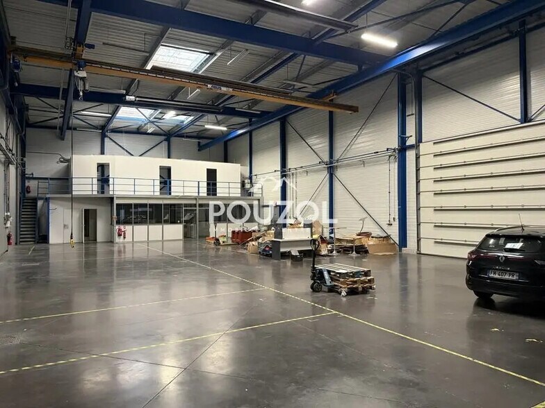 Local d’activités dans Clermont-Ferrand à louer - Photo de l’immeuble – Image 3 sur 14