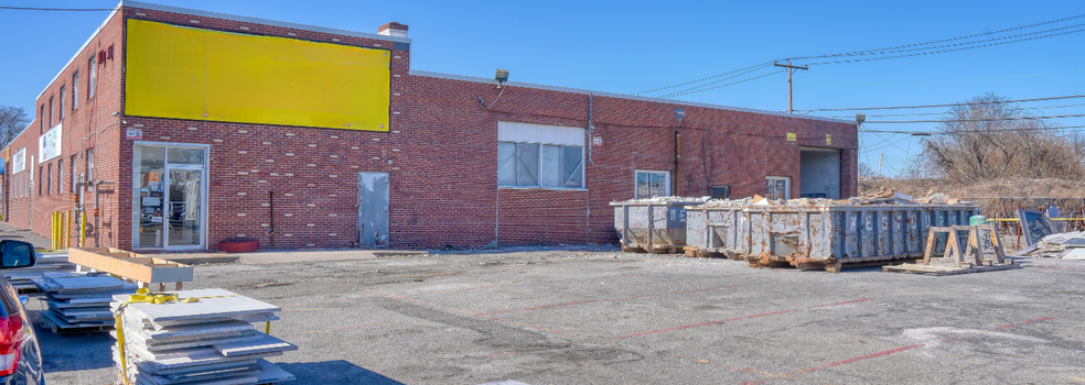 365A Terminal Road, West Hempstead, NY à louer - Photo de l’immeuble – Image 2 sur 4