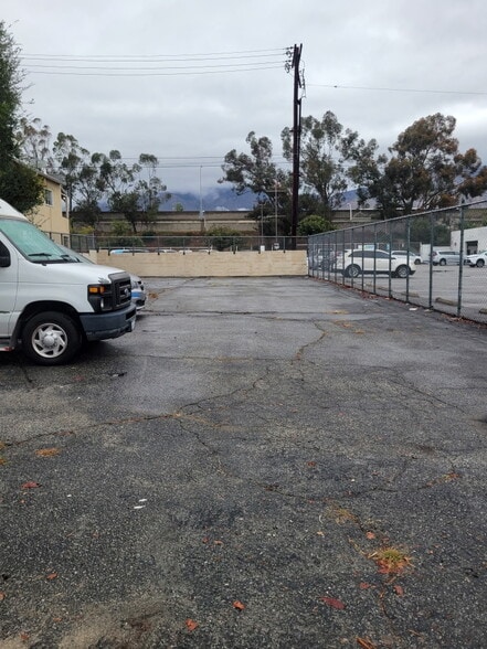 2449 White St, Pasadena, CA à louer - Photo principale – Image 1 sur 3