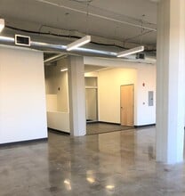 80 SE Madison St, Portland, OR à louer Photo intérieure– Image 2 sur 4