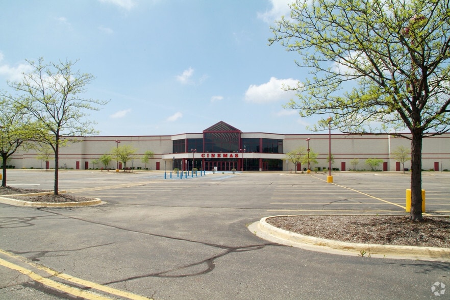 1591 S Graham Rd, Flint, MI à louer - Photo de l’immeuble – Image 2 sur 5