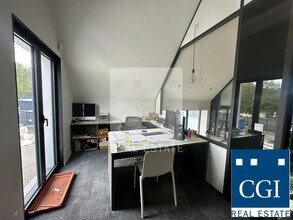 Local d'activités dans Seyssinet-Pariset à vendre Photo intérieure– Image 1 sur 10