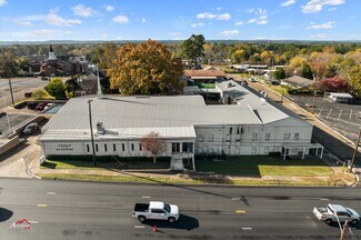Plus de détails pour 401 W Upshur Ave, Gladewater, TX - Spécialisé à vendre