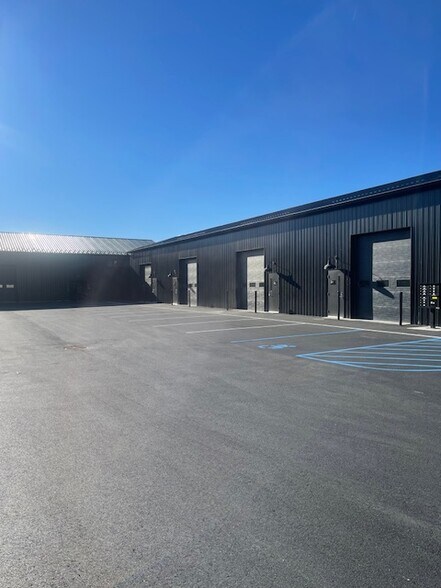 25 Industrial Tract, Hudson, NY à louer - Photo de l’immeuble – Image 2 sur 19