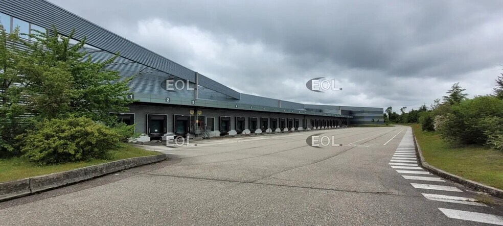 Industriel/Logistique dans Saint-Vulbas à louer - Photo de l’immeuble – Image 1 sur 7